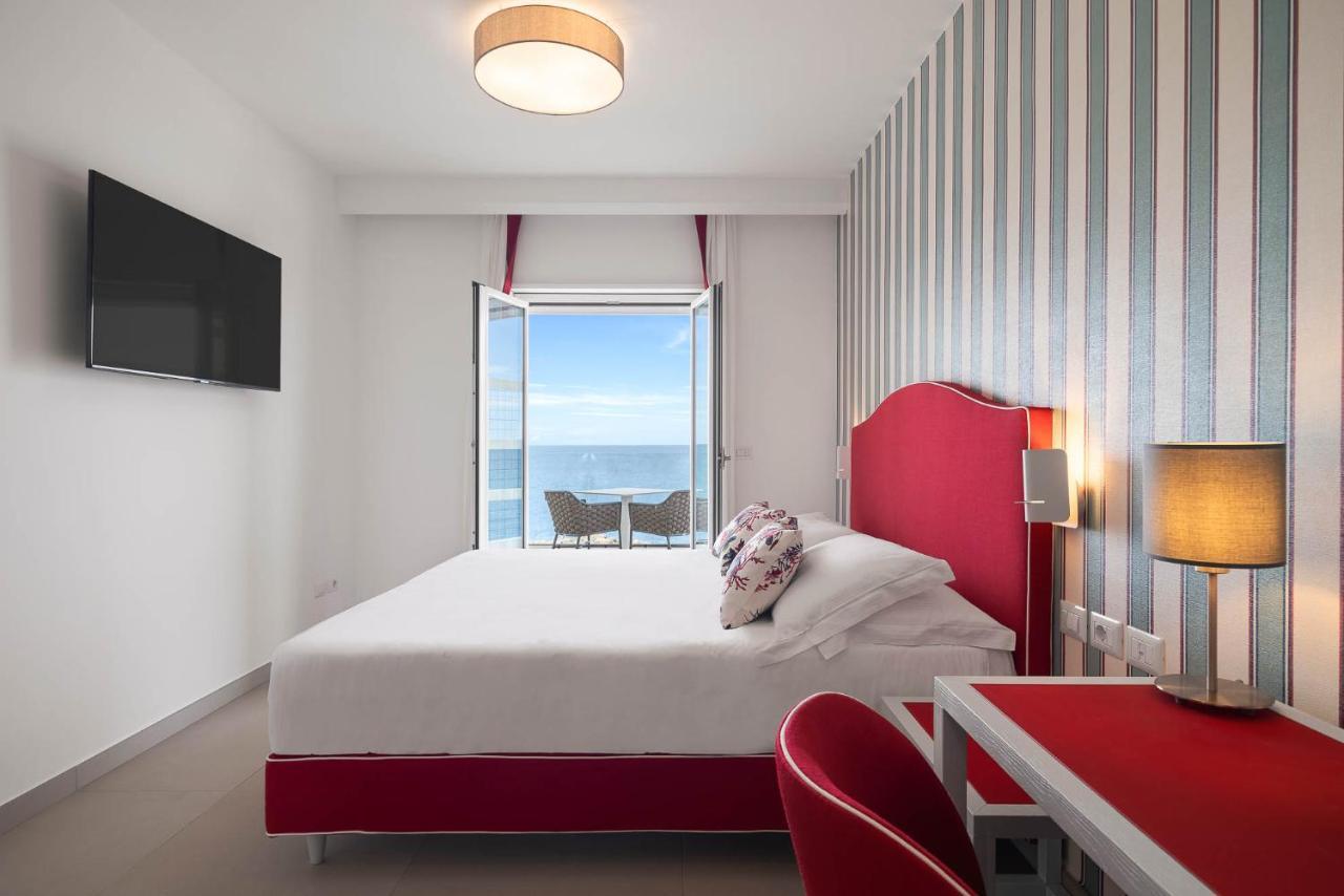 Seaside Hotel Capo dʼOrlando Екстериор снимка