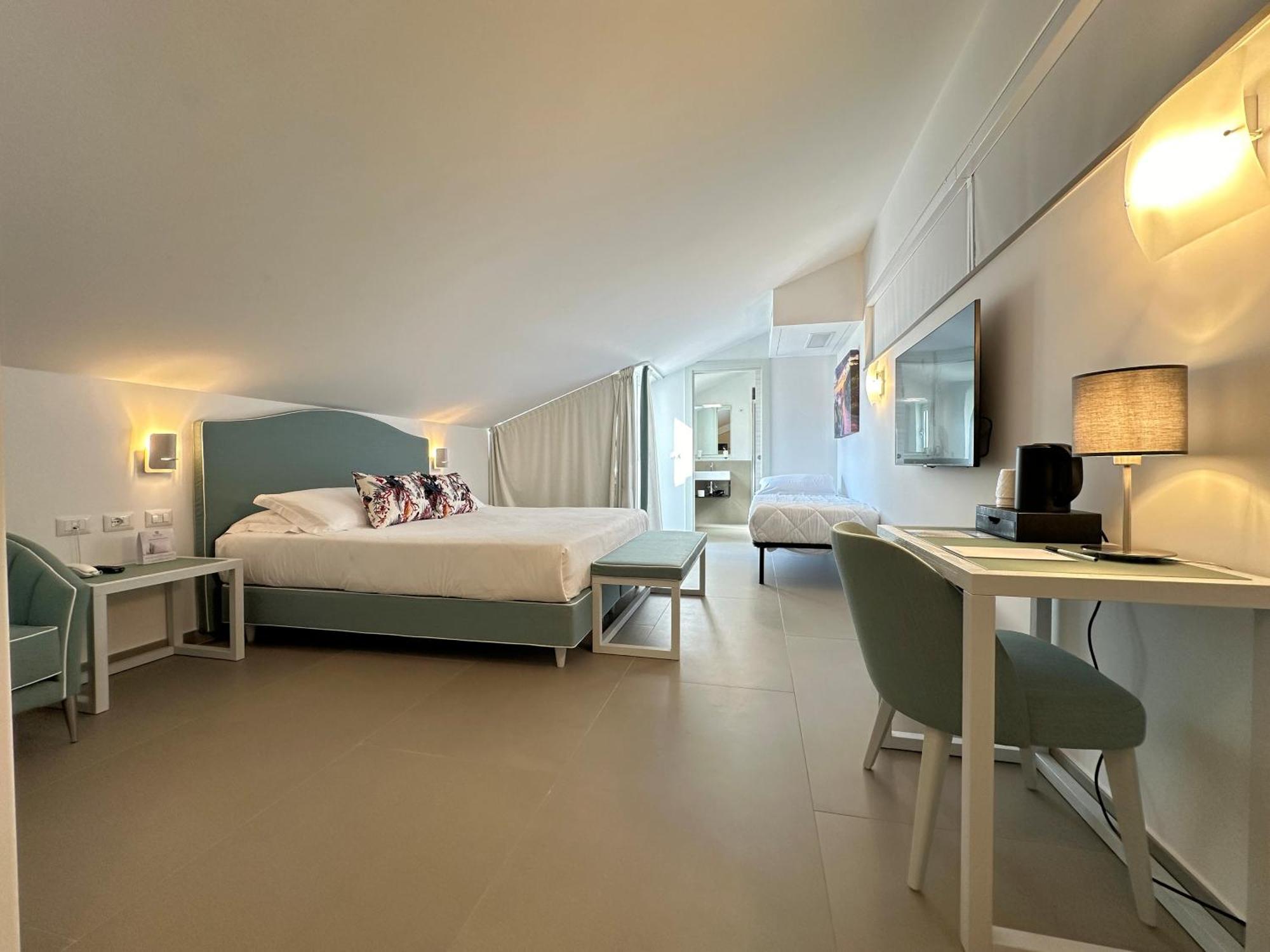 Seaside Hotel Capo dʼOrlando Екстериор снимка